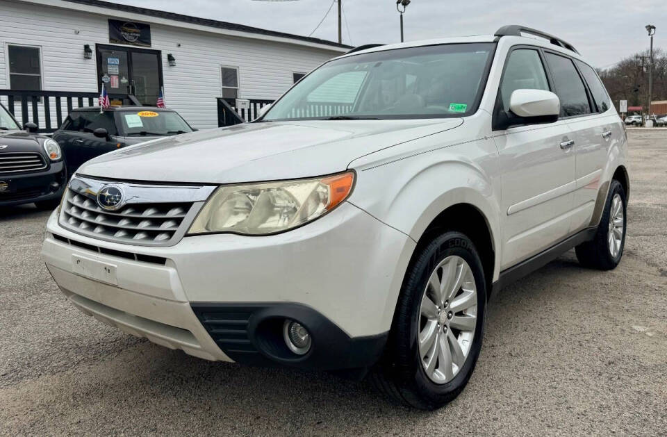 2011 Subaru Forester X Limited's photo