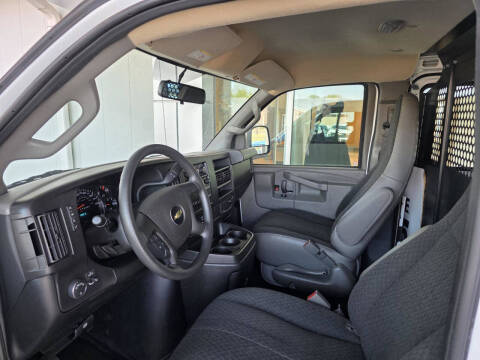 2023 Chevrolet Express 2500