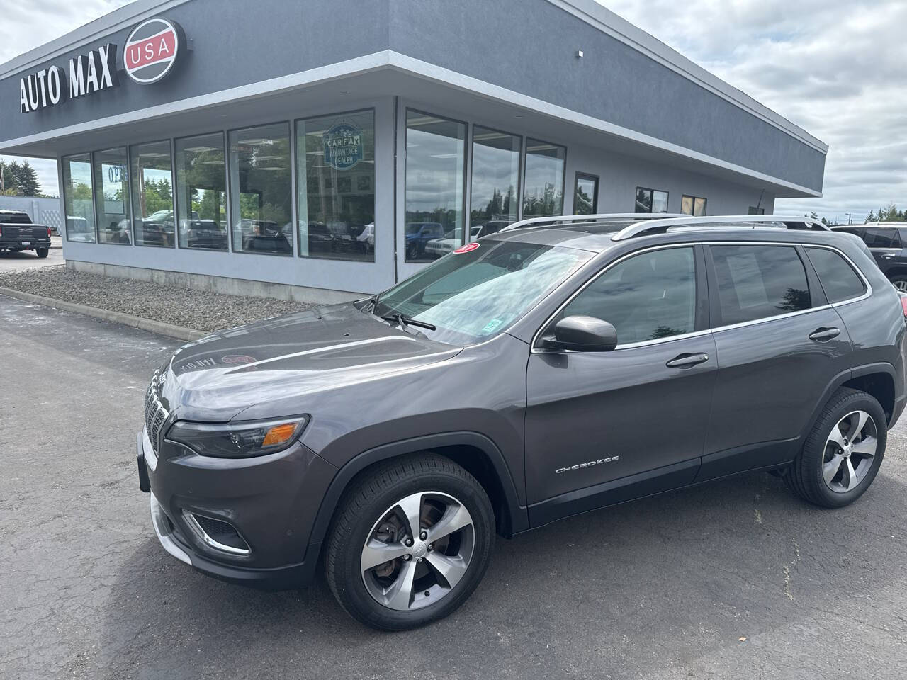 used 2020 Jeep Cherokee car, priced at $19,499