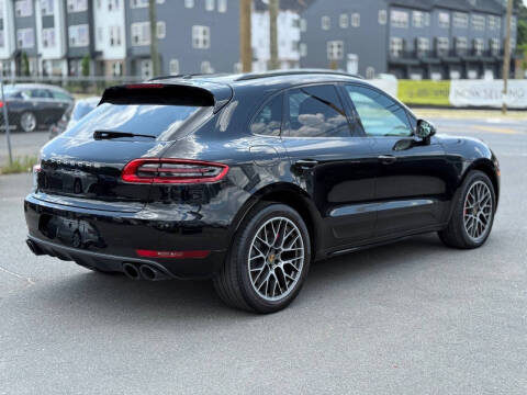 2015 Porsche Macan Turbo