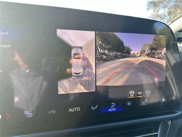 2026 Chevrolet Equinox EV LT 2