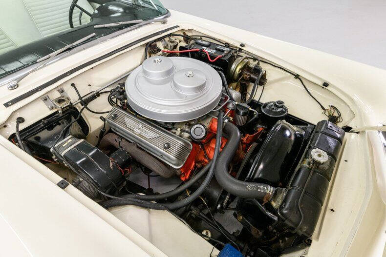 1957 Ford Thunderbird