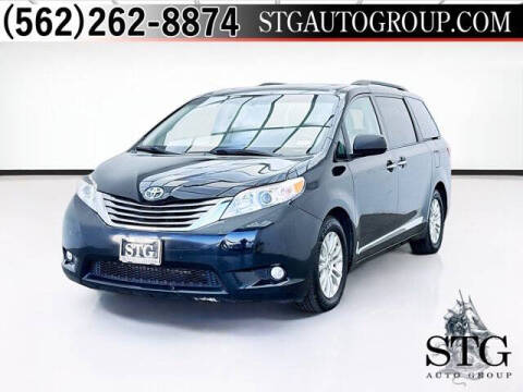 2015 Toyota Sienna XLE 7-Passenger Auto Access Seat