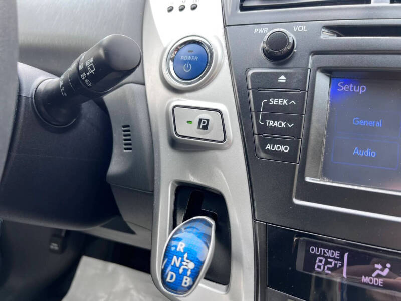 2012 Toyota Prius v Three