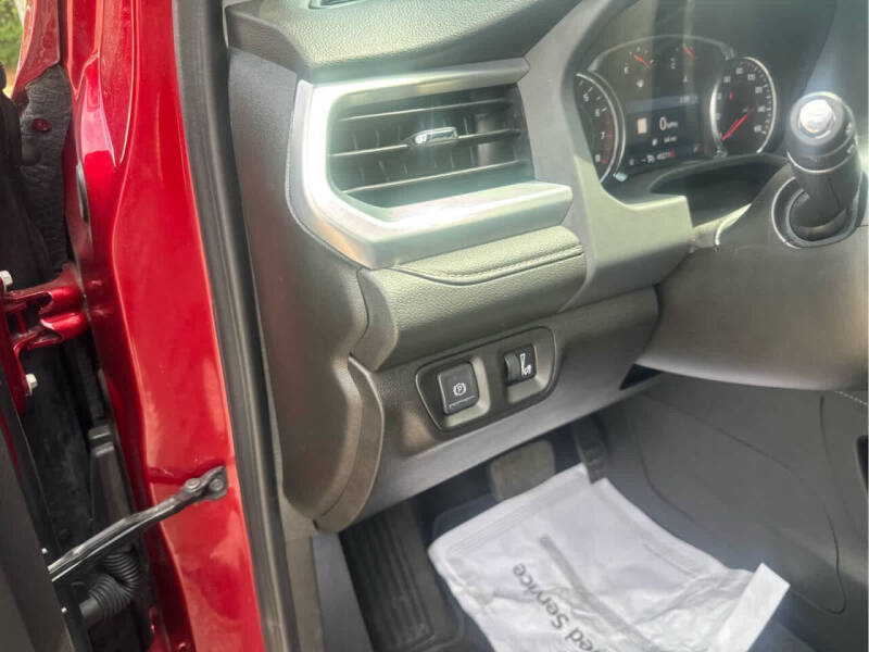 2023 GMC Acadia SLE