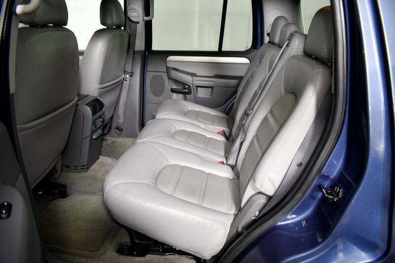 2004 Ford Explorer XLT