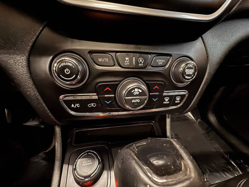 2020 Jeep Cherokee Altitude