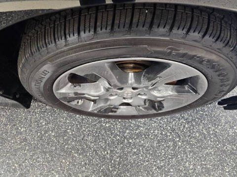 2012 Toyota Sienna SE 8-Passenger