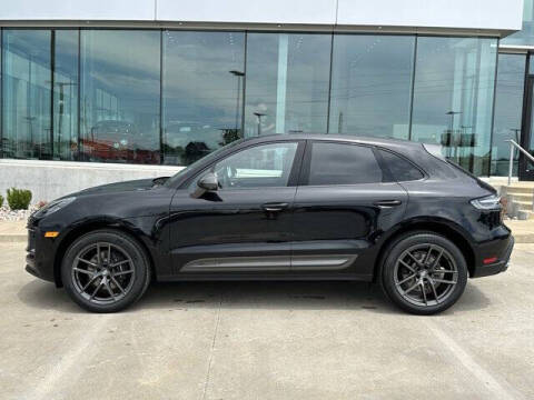 2025 Porsche Macan T