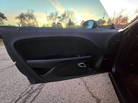 2016 Dodge Challenger SXT Plus