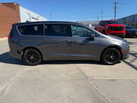 2017 Chrysler Pacifica Touring