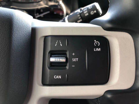 2023 Land Rover Defender 110 SE