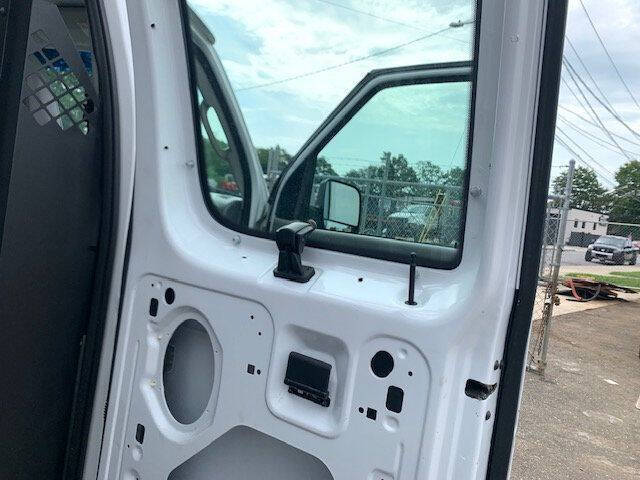 2005 Ford E-Series E-350 SD