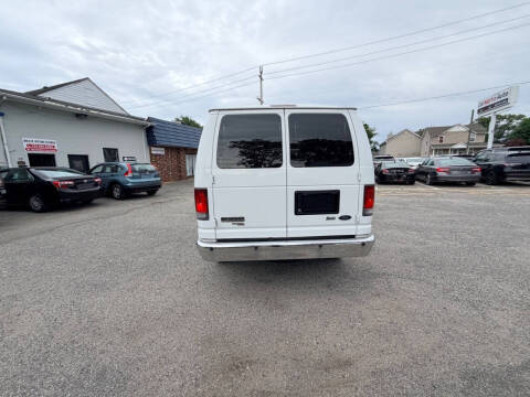 2012 Ford E-Series E-350 SD XLT