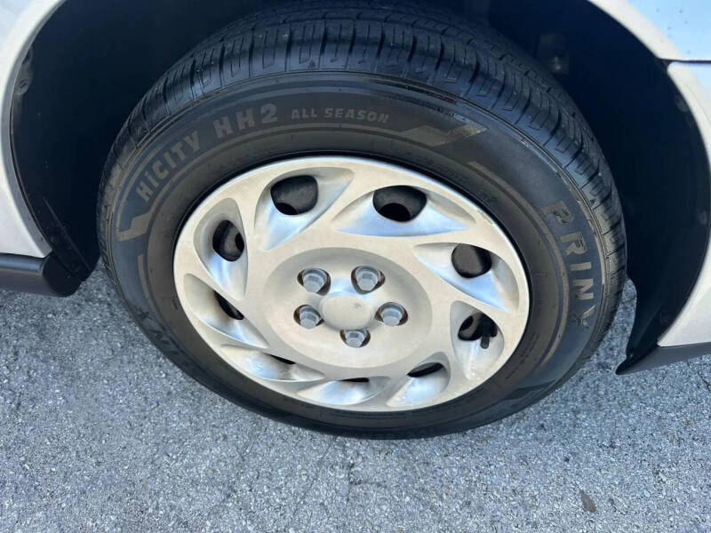 2002 Saturn L-Series L100