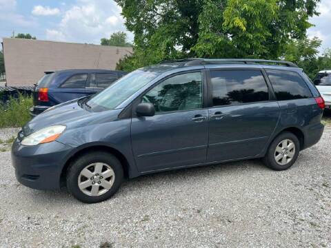 2006 Toyota Sienna for sale at REM Motors in Columbus OH