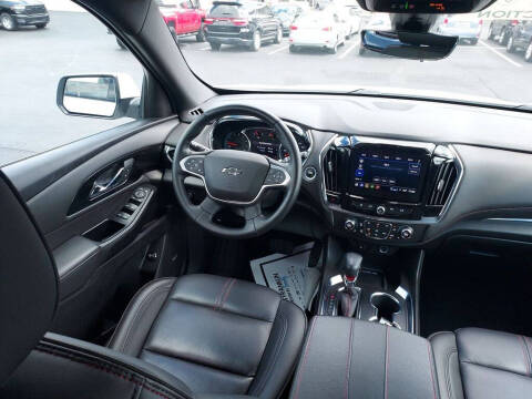 2023 Chevrolet Traverse RS