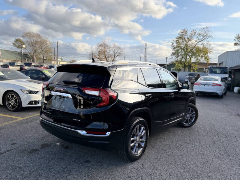 2023 GMC Terrain SLT