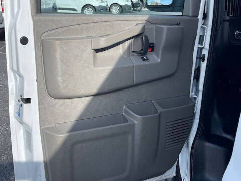 2023 Chevrolet Express 2500