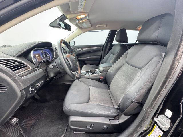 2018 Chrysler 300