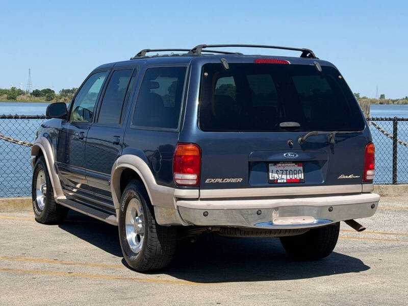 2001 Ford Explorer Eddie Bauer
