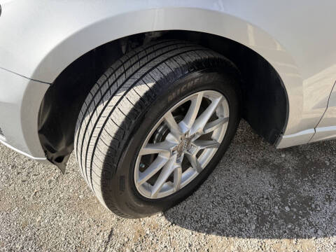 2011 Audi Q5 2.0T quattro Premium Plus