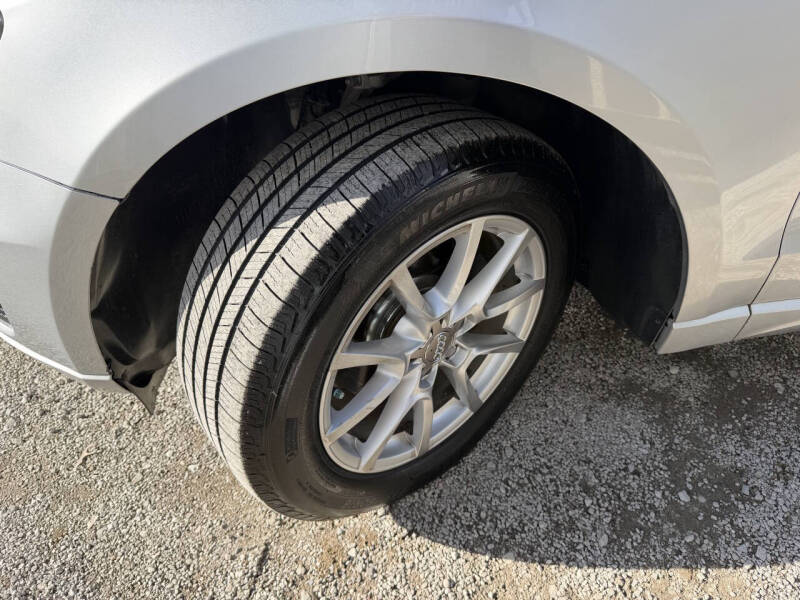 2011 Audi Q5 2.0T quattro Premium Plus