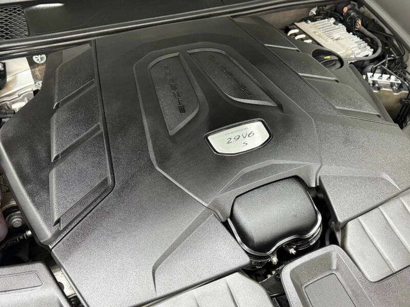 2020 Porsche Cayenne S Coupe