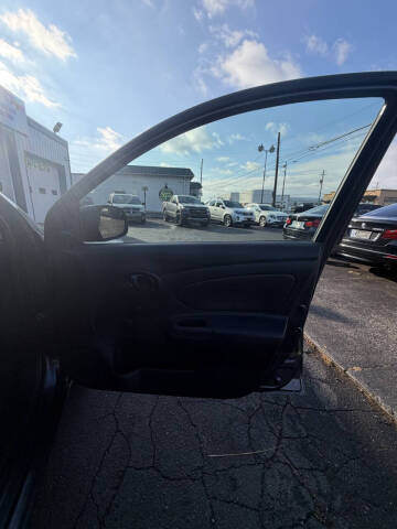 2015 Nissan Versa 1.6 S