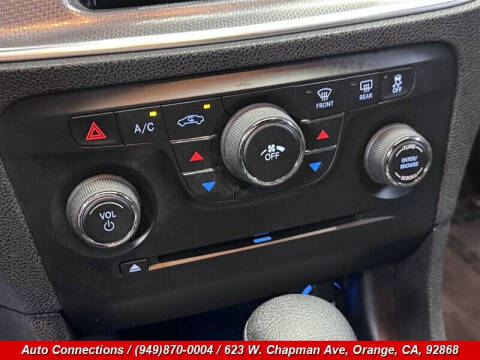 2011 Dodge Charger SE