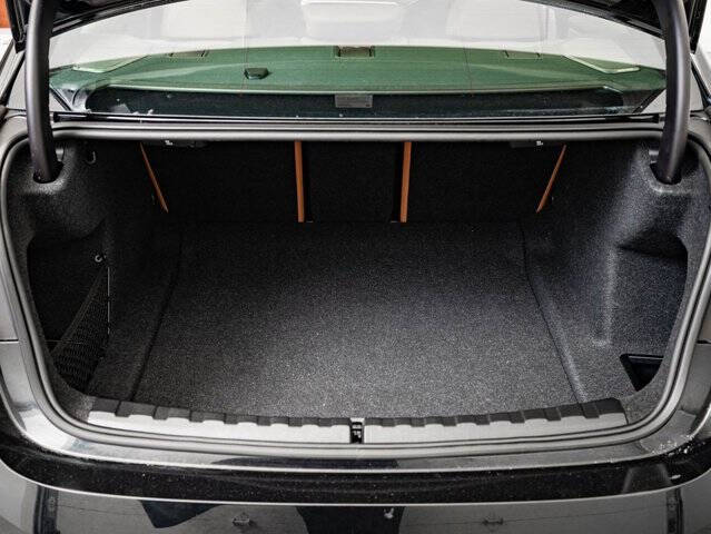 2024 BMW 3 Series 330i xDrive