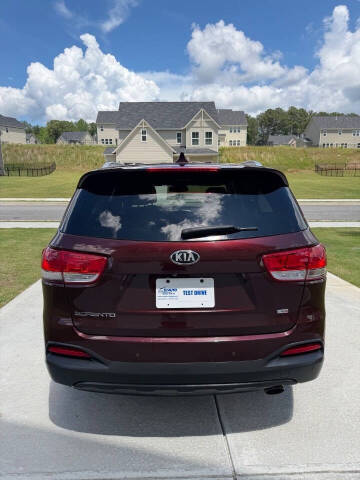 2017 Kia Sorento LX
