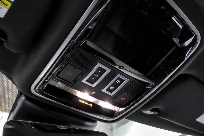 2020 Land Rover Range Rover Velar P340 R-Dynamic S