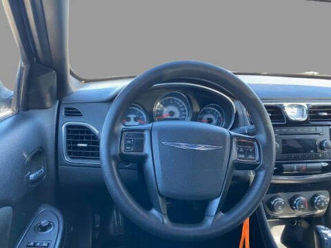 2011 Chrysler 200 LX