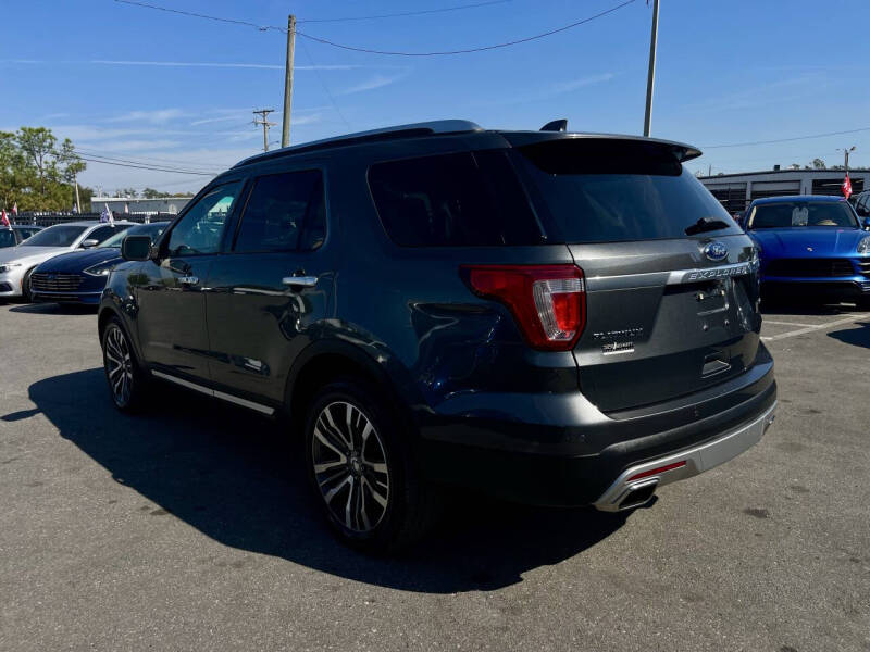 2017 Ford Explorer Platinum