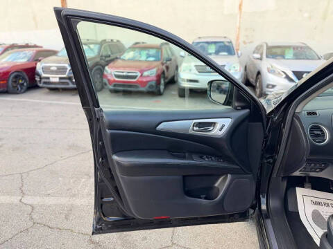 2017 Nissan Pathfinder