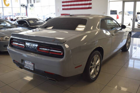 2021 Dodge Challenger SXT