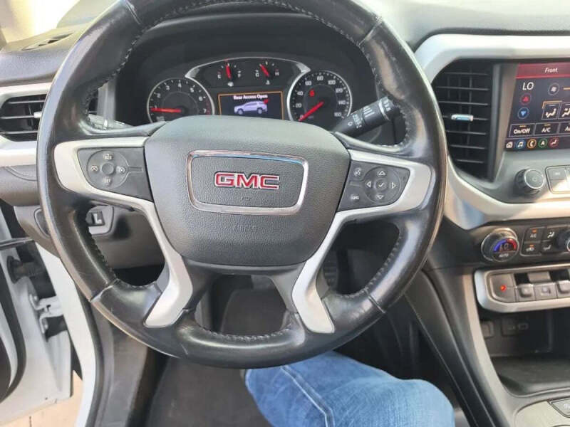 2020 GMC Acadia SLT