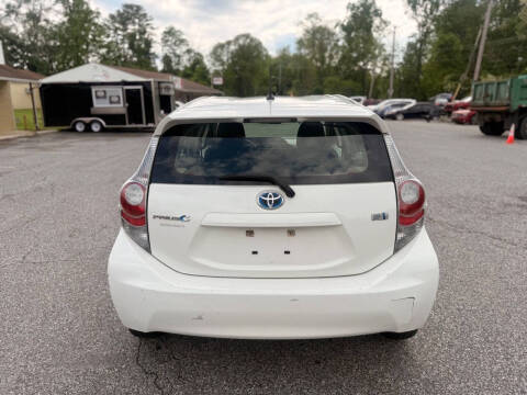 2013 Toyota Prius c Two