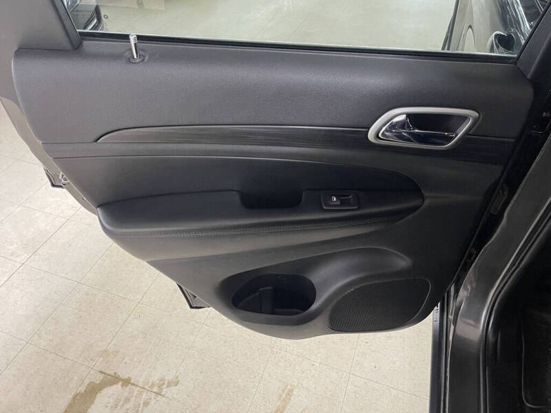 2019 Jeep Grand Cherokee Laredo