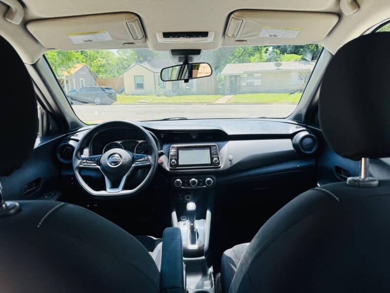2020 Nissan Kicks S