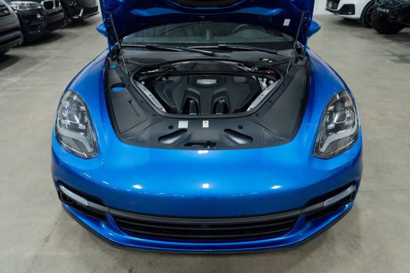 2017 Porsche Panamera 4S