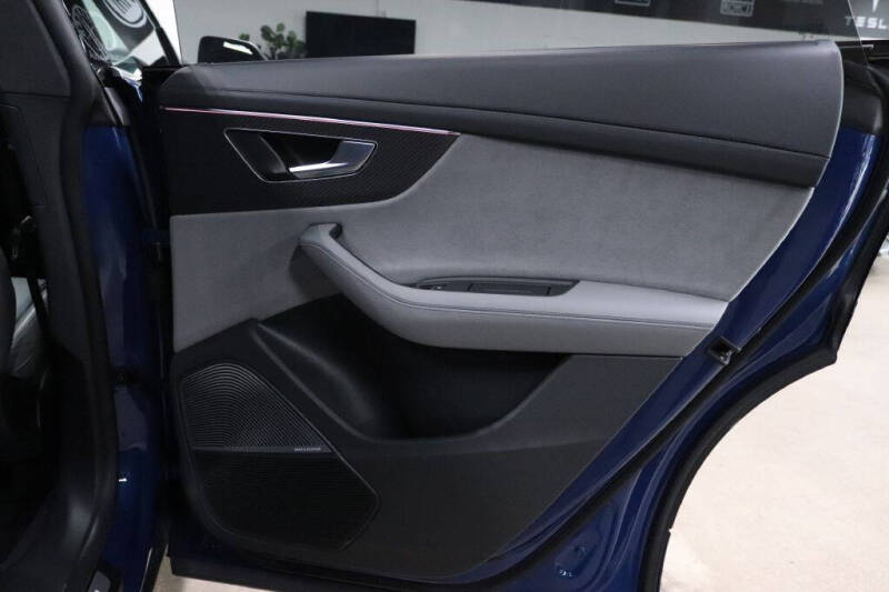 2024 Audi SQ8 4.0T quattro Prestige