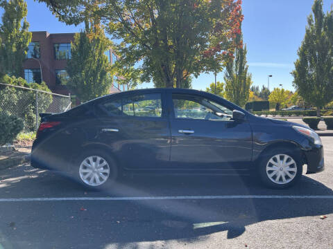 2018 Nissan Versa SV