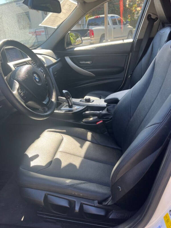 2016 BMW 3 Series 320i