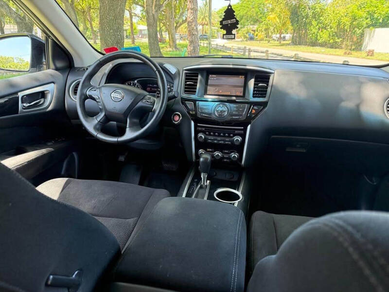 2014 Nissan Pathfinder SV