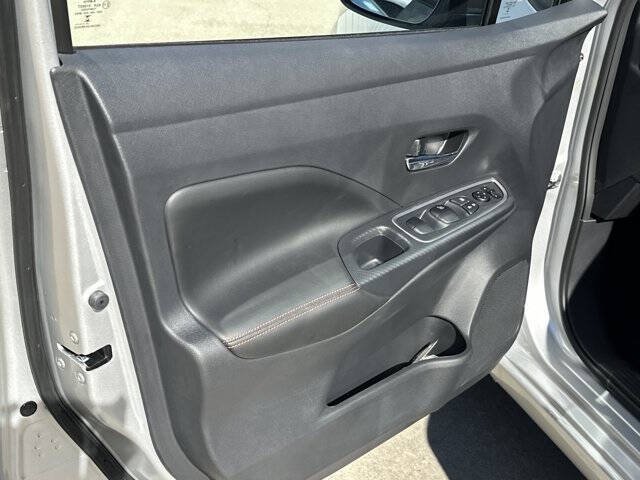 2025 Nissan Versa SR