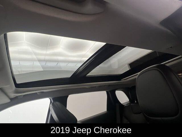 2019 Jeep Cherokee Altitude