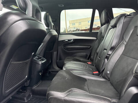 2017 Volvo XC90 T6 R-Design