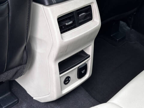 2021 Ford Edge Titanium